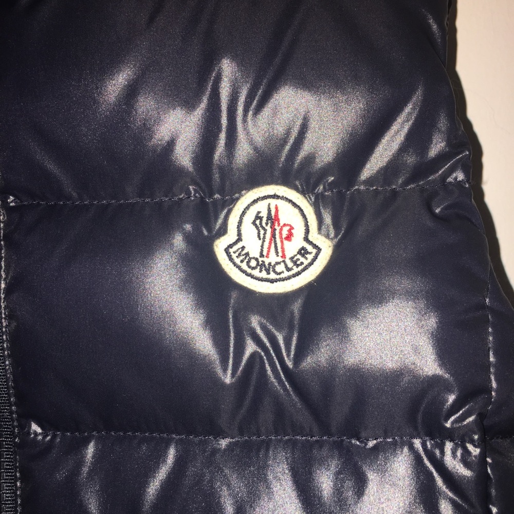 💯Authentic Moncler vest.